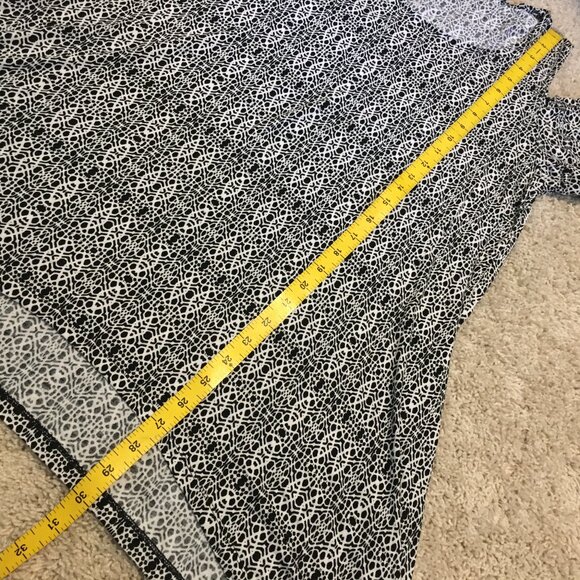 Jones New York Off the Shoulder Coastal Handkerchief Hem Top - Picture 14 of 15